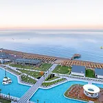 Lago Hotel 5*