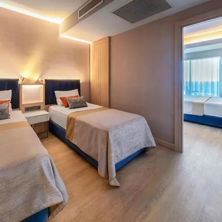 리조트 Lago Hotel 5*