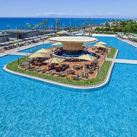 Lago Hotel 5*
