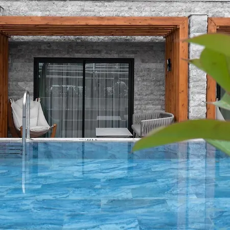 Lago Hotel 5* Side