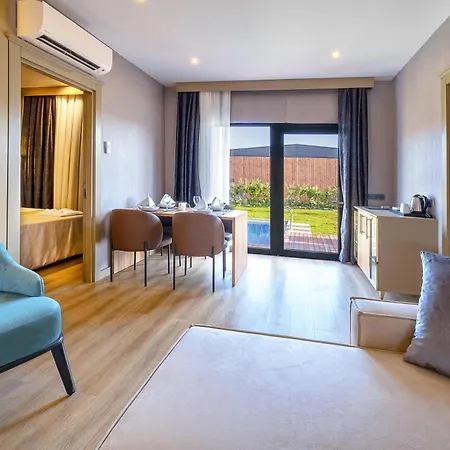 Resort Lago Hotel 5*