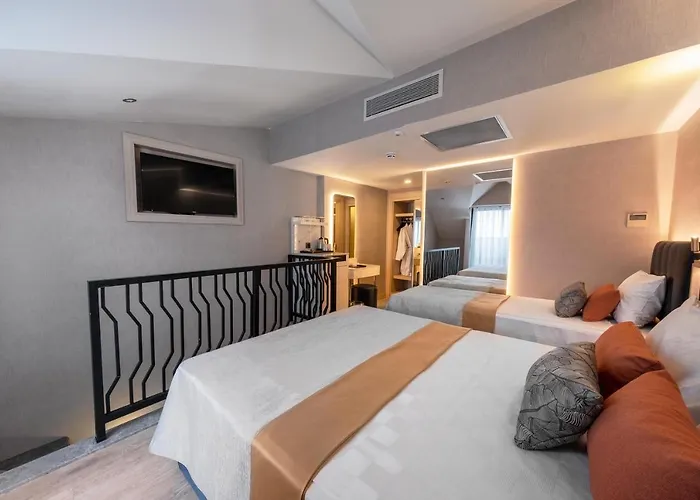 Lago Hotel Resort 5*