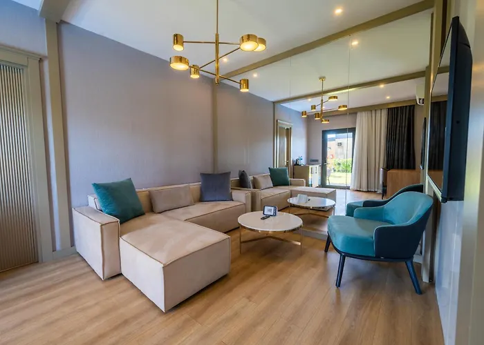 Lago Hotel Resort 5*