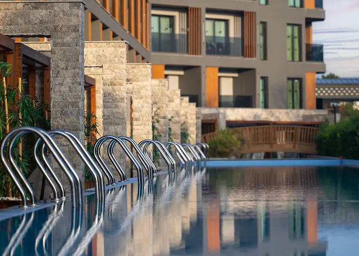 Lago Hotel Resort 5*