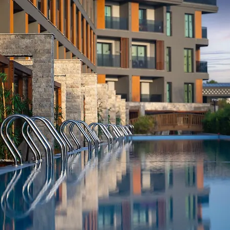 Lago Hotel Üdülőközpont 5*