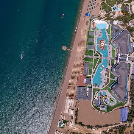 Lago Hotel Üdülőközpont